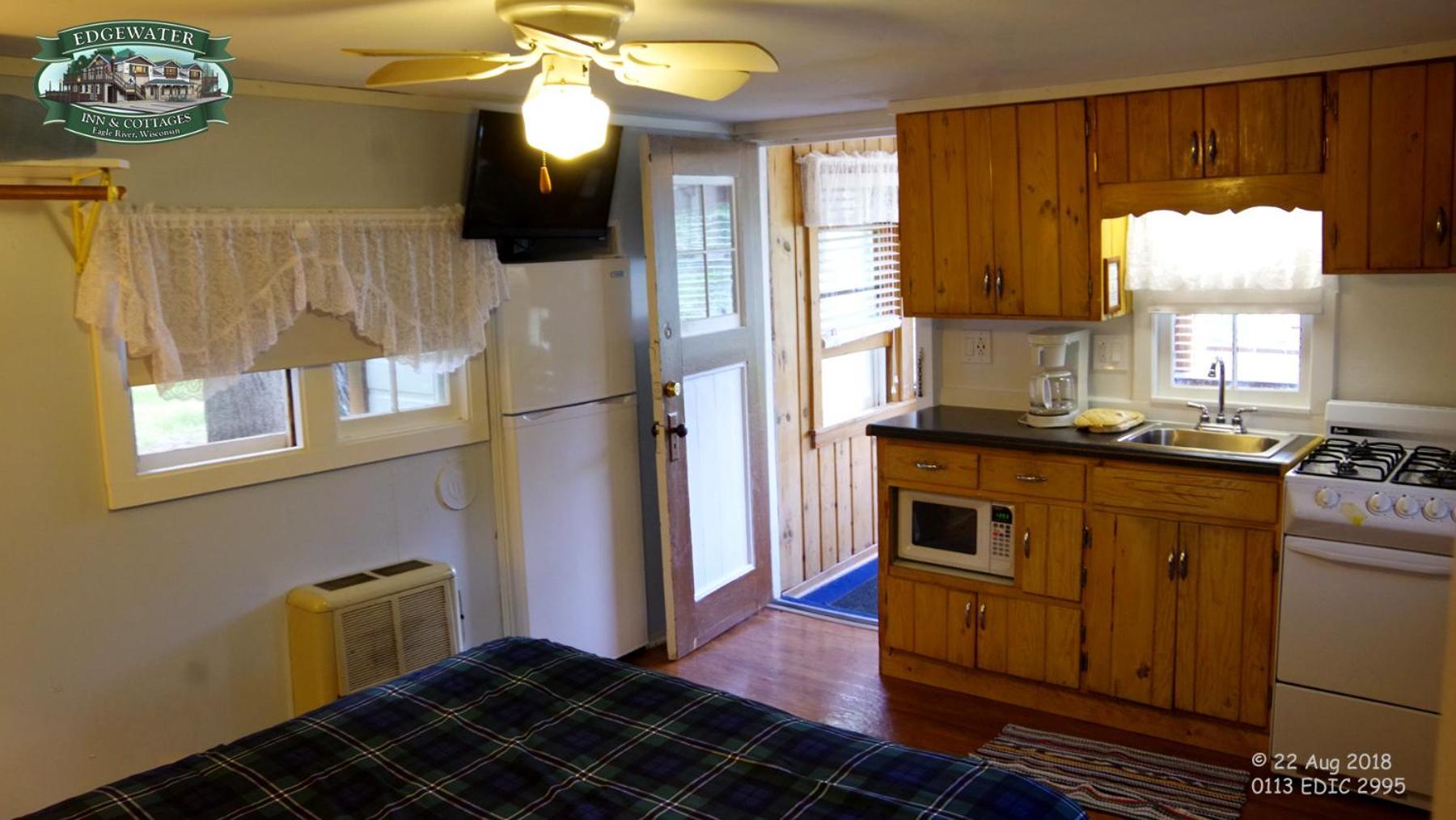 Edgewater Inn & Cottages Eagle River Oda fotoğraf