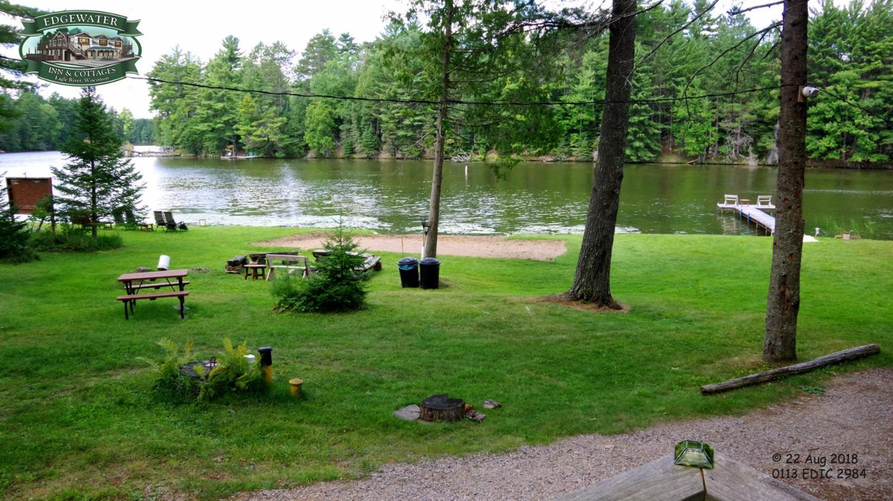 Edgewater Inn & Cottages Eagle River Oda fotoğraf