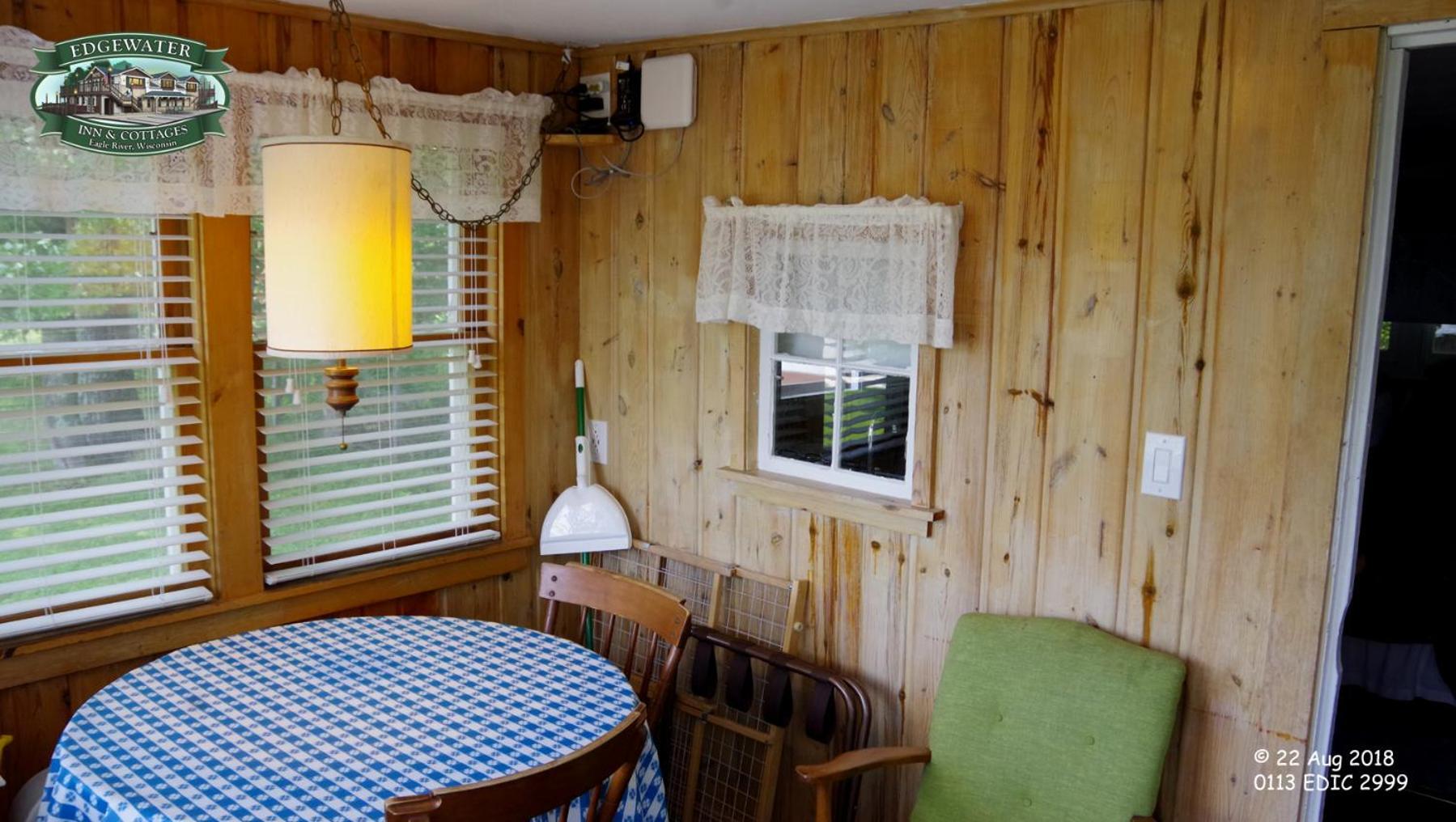 Edgewater Inn & Cottages Eagle River Oda fotoğraf