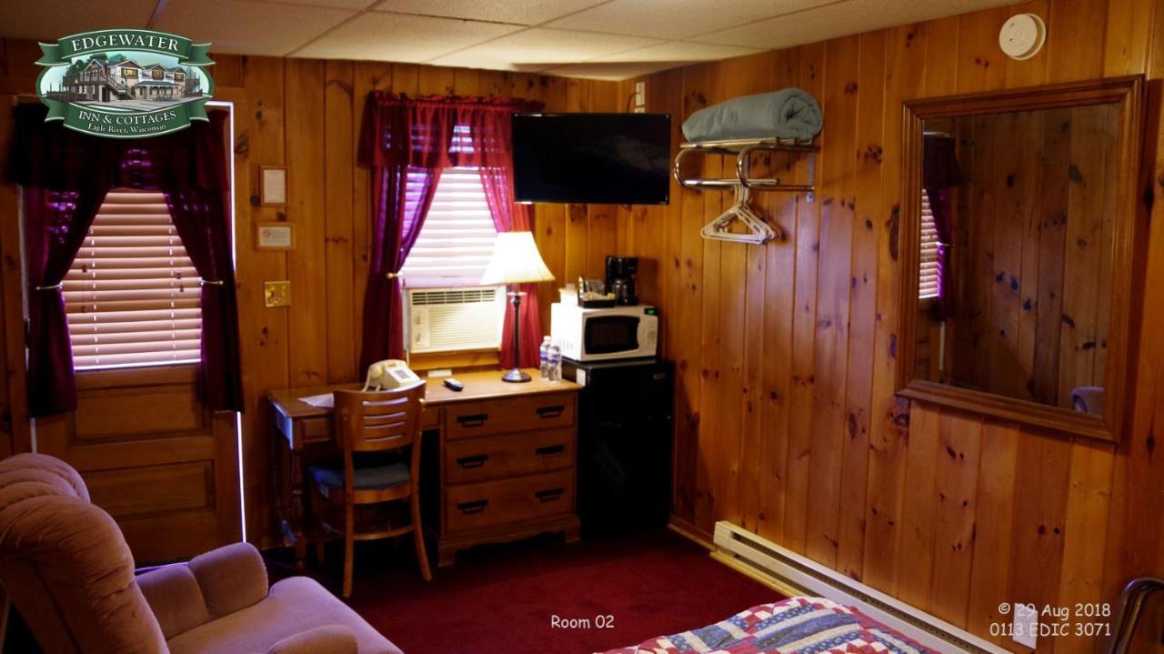 Edgewater Inn & Cottages Eagle River Oda fotoğraf